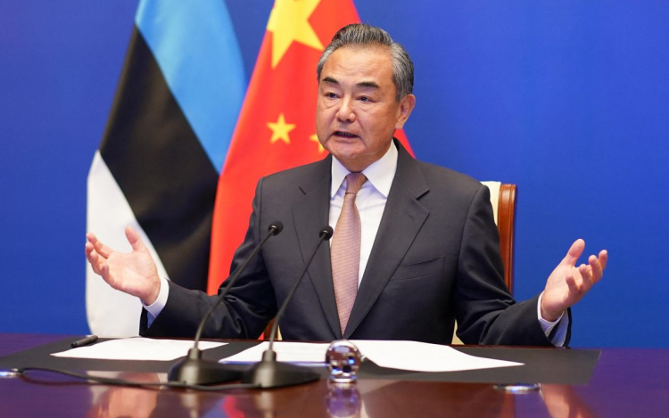 Kínai külügyminiszter: egy szuverén állam vezetőjének nyílt meggyilkolása elfogadhatatlan