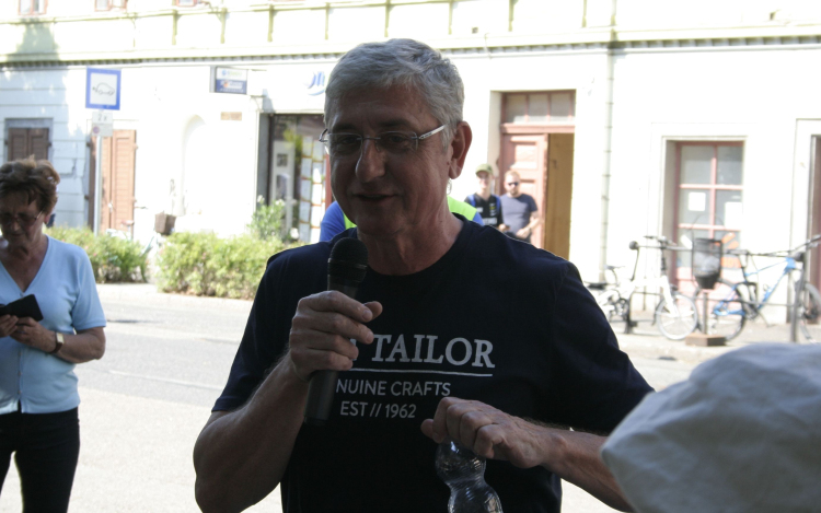 Gyurcsány Ferenc visszavonul a közélettől