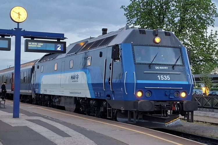 MÁV: forgalomba állt az első Henschel dízelmozdony a Balaton északi partján